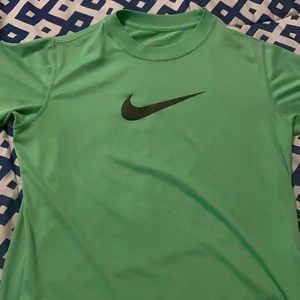 Kids Nike medium dri-fit green
